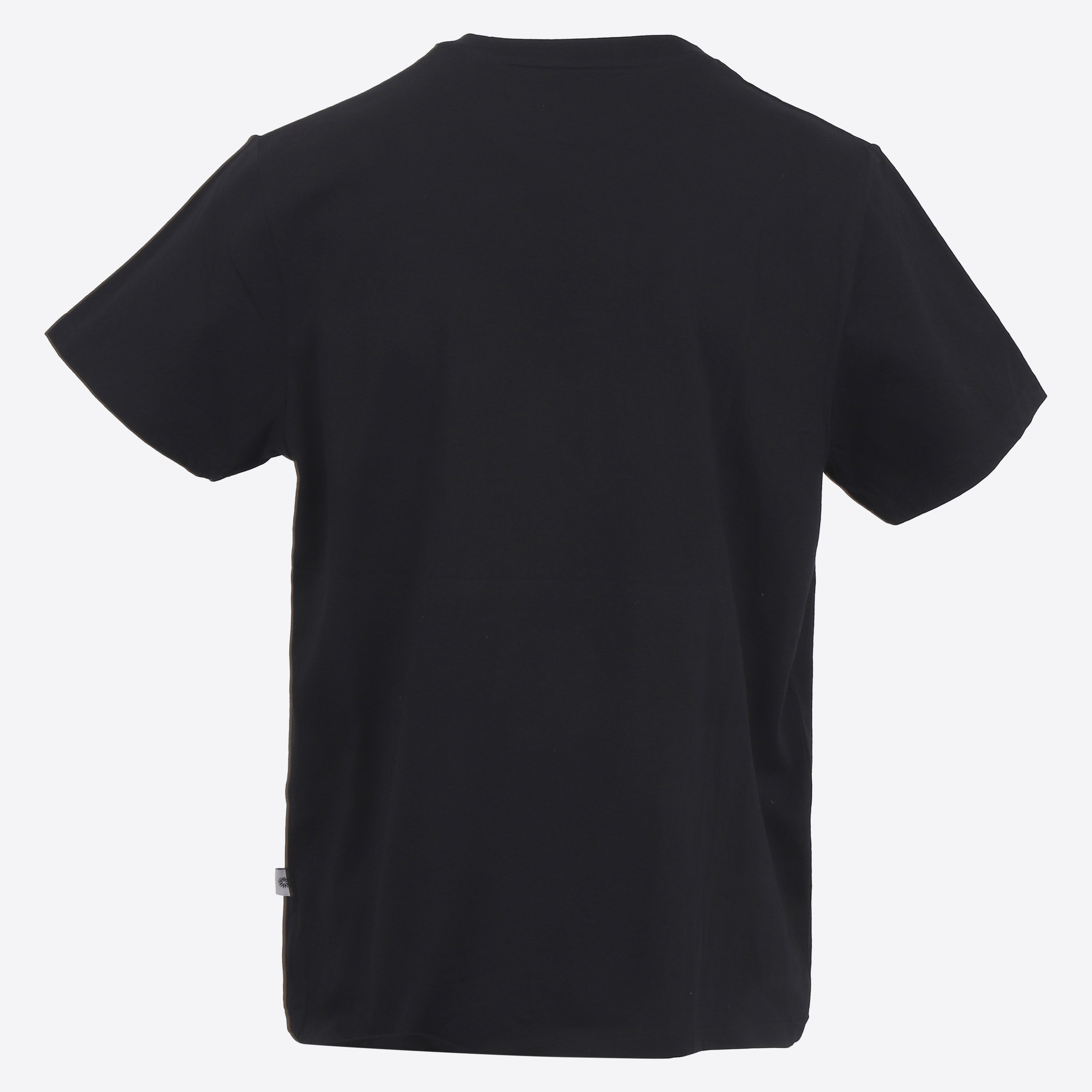 husavik-tshirt-black_91.jpeg